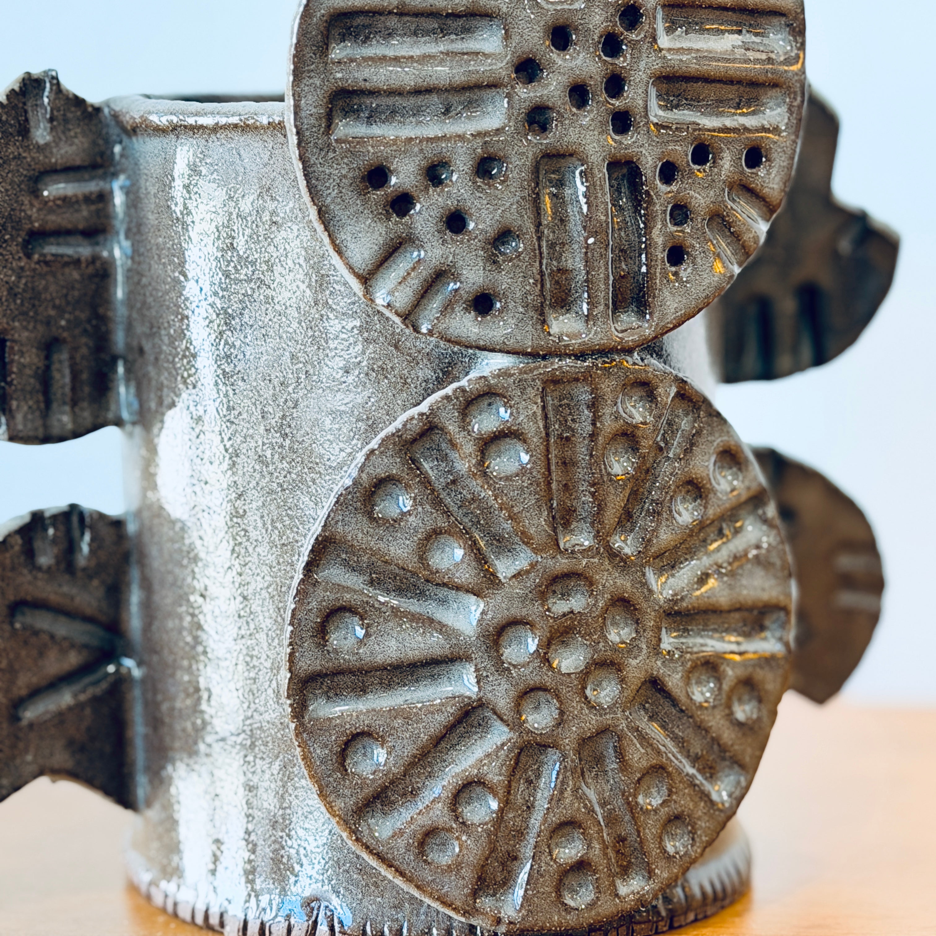 Shiny brown short vase
