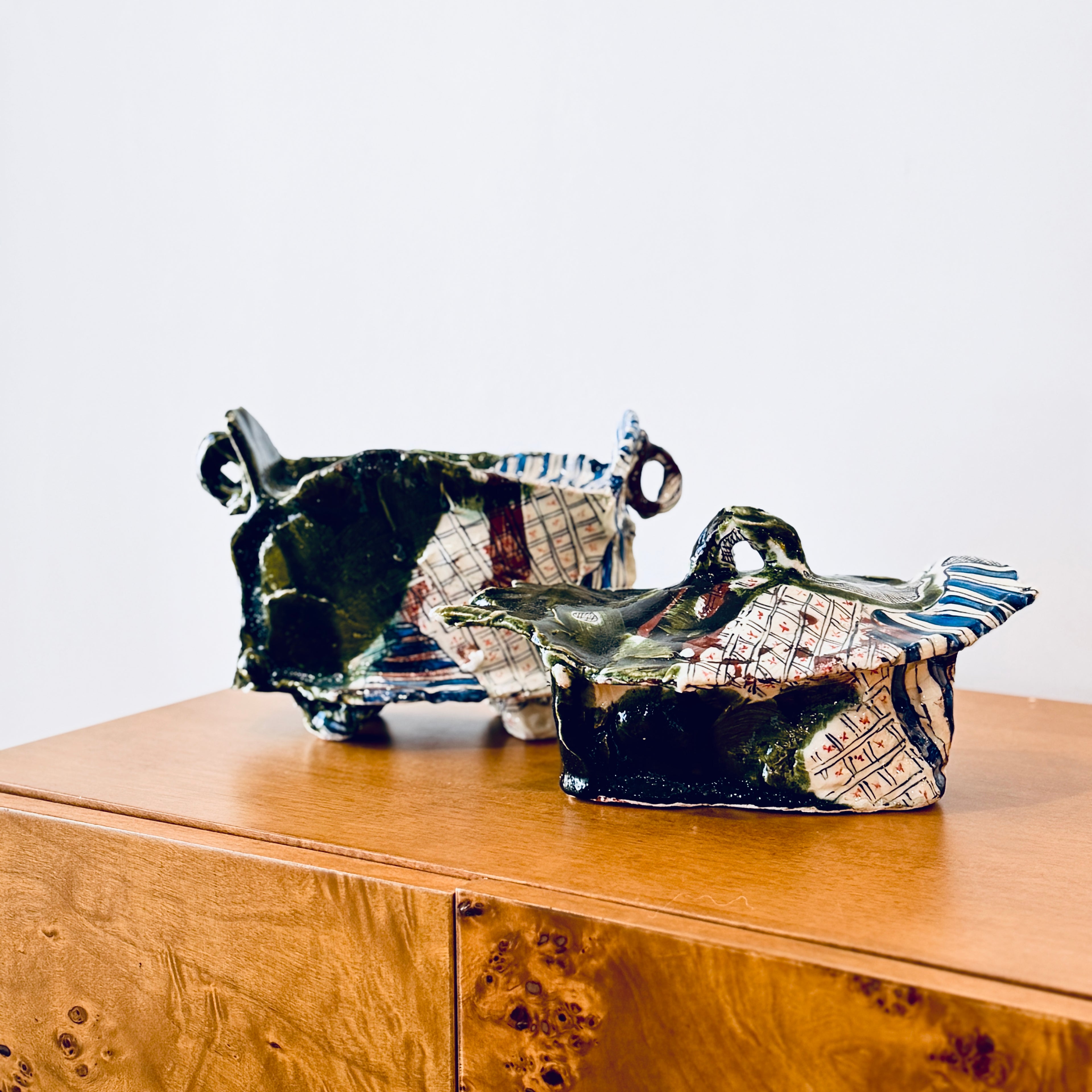 Oribe sculptural box with lid