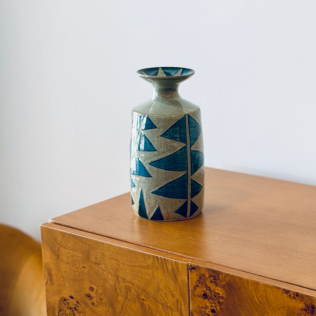 Korean Triangel Vase