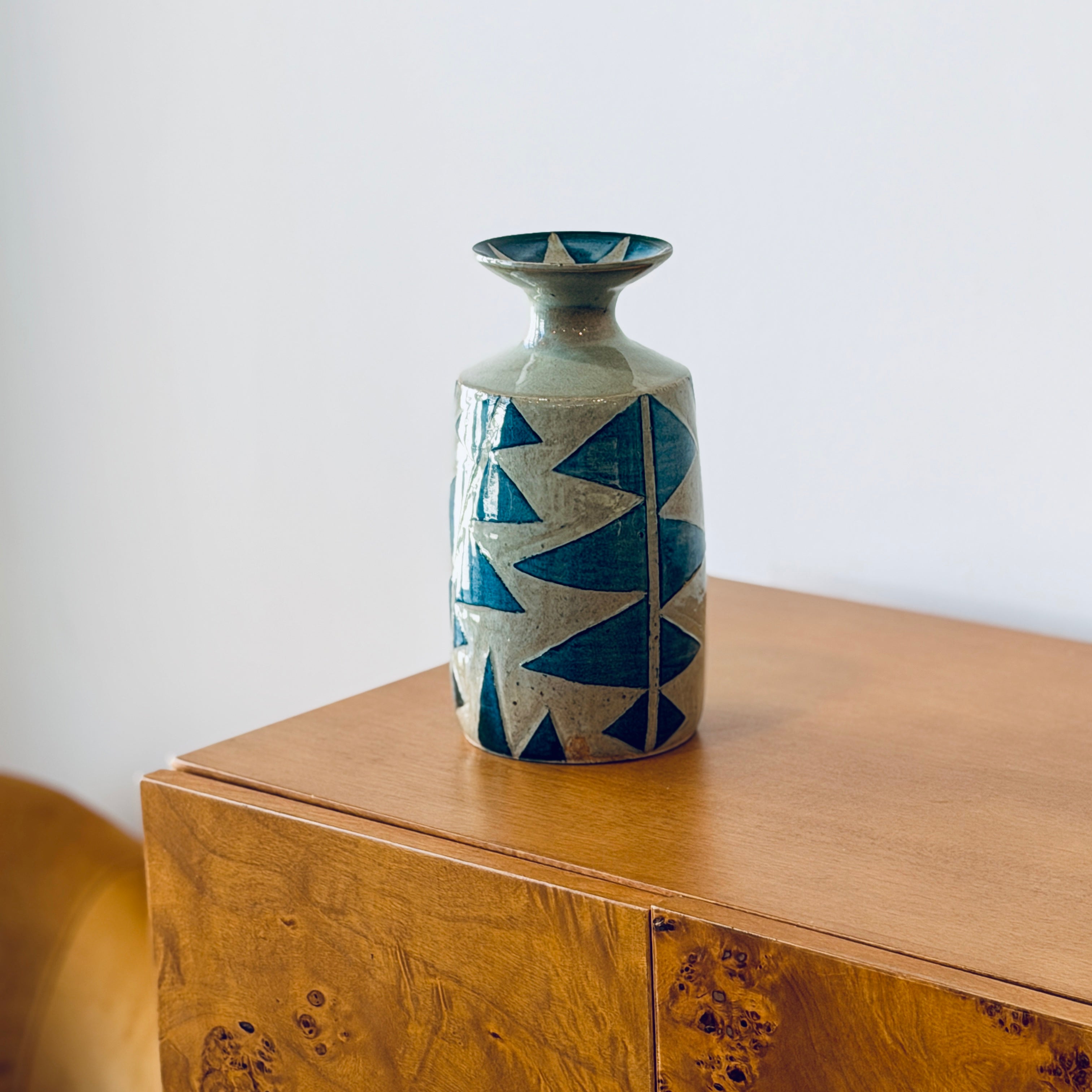 Korean Triangel Vase