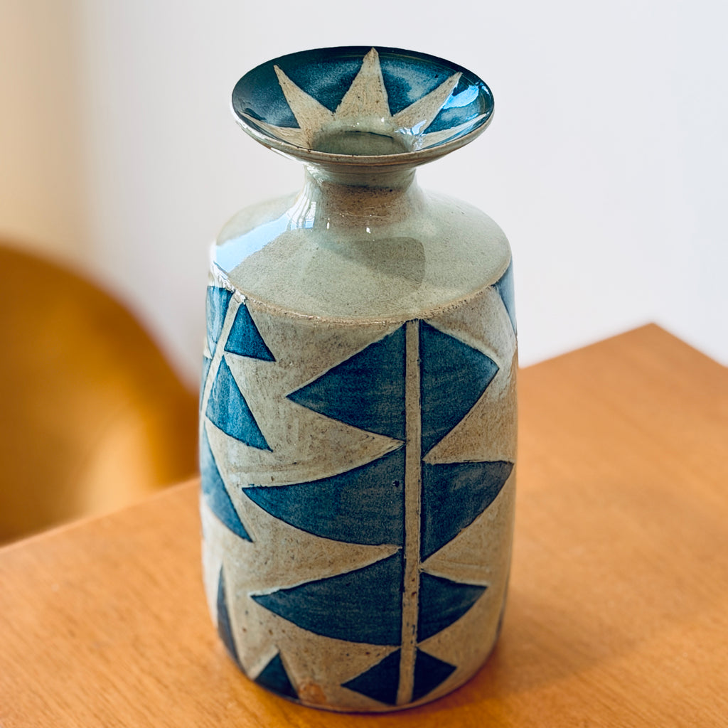 Korean Triangel Vase