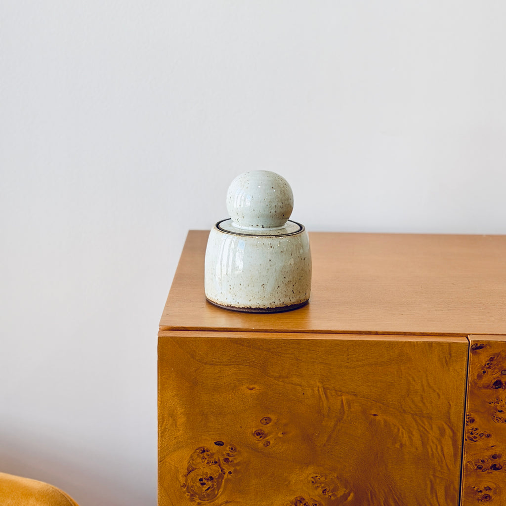 Small Oyster White Stash Jar