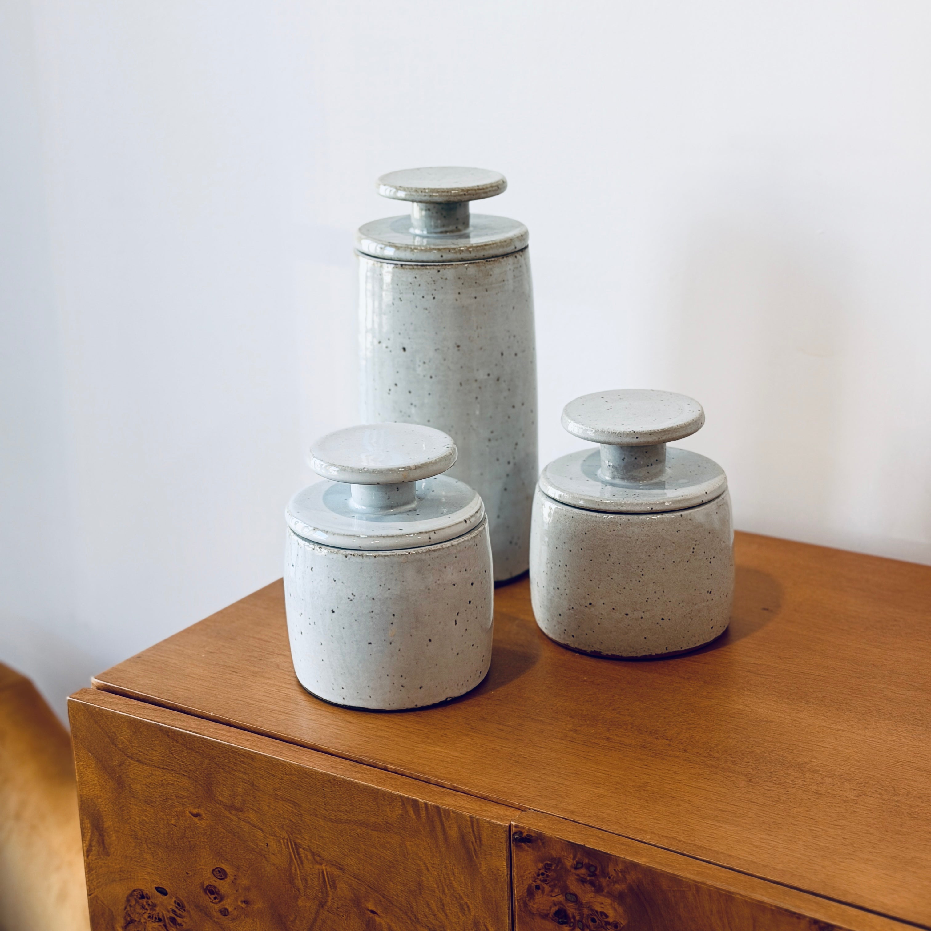 Oyster White Alto Jar