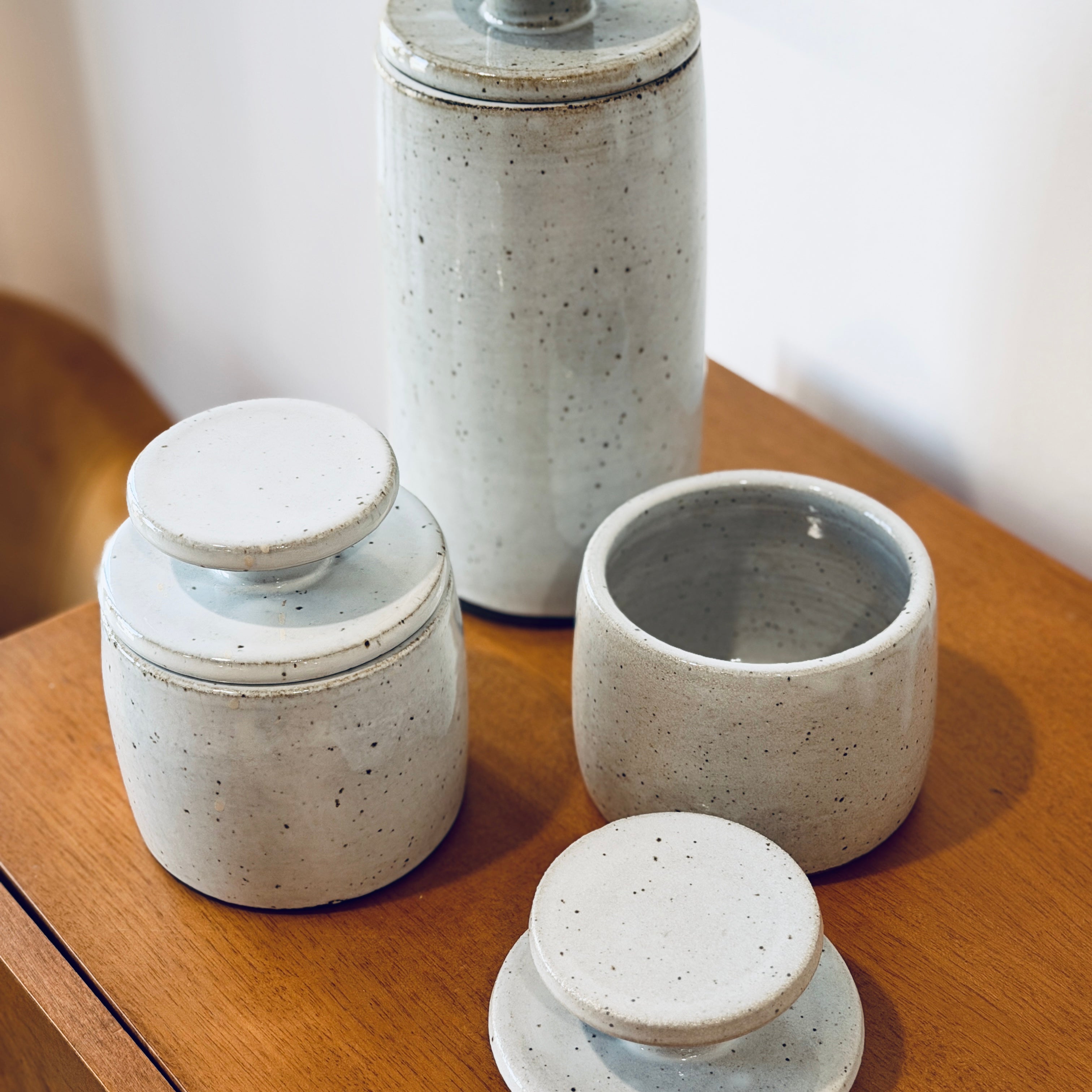 Oyster White Alto Jar